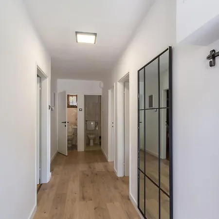 Apartment Andrea Porec